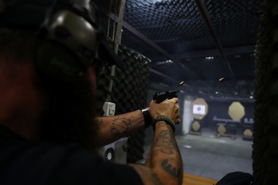 PARA TER UMA ARMA EM CASA, O GASTO MÍNIMO É DE R$ 3,7 MIL - News Rondônia