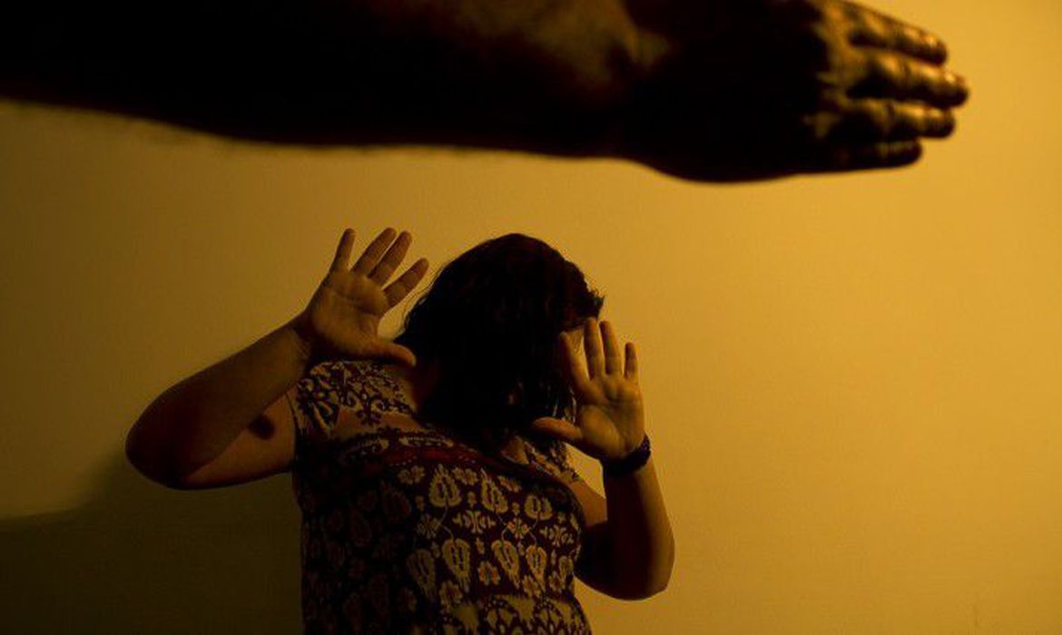 NÃO ACEITAR FIM DE RELAÇÃO É CAUSA DE 33% DAS AGRESSÕES A MULHERES - News Rondônia