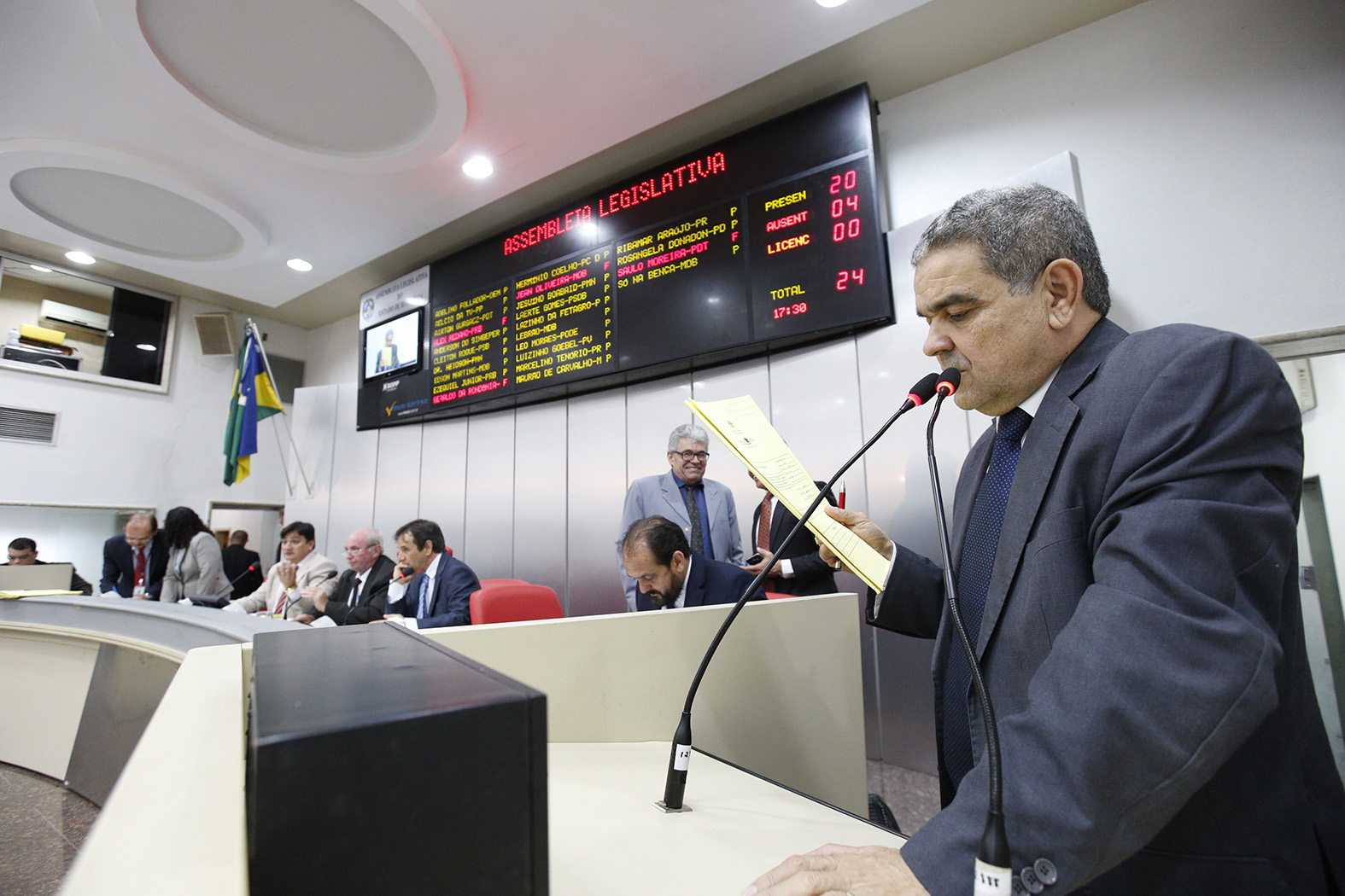 AÉLCIO DA TV É PROPONENTE DE SESSÃO SOLENE EM HOMENAGEM A POLICIAIS MILITARES DE RONDÔNIA - News Rondônia