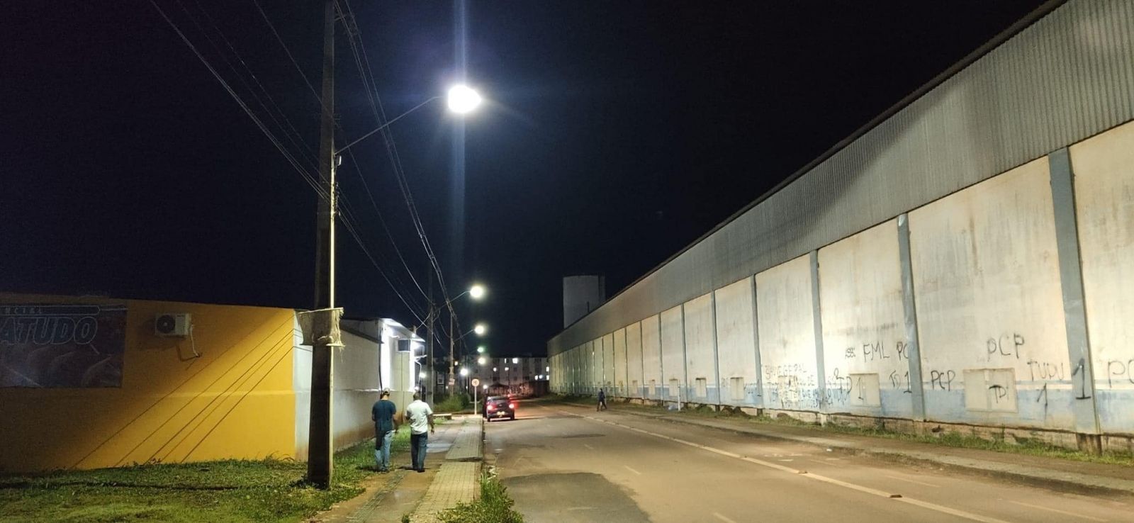 Emdur revitaliza iluminação pública no Morar Melhor através de pedido do vereador Edimilson Dourado - News Rondônia