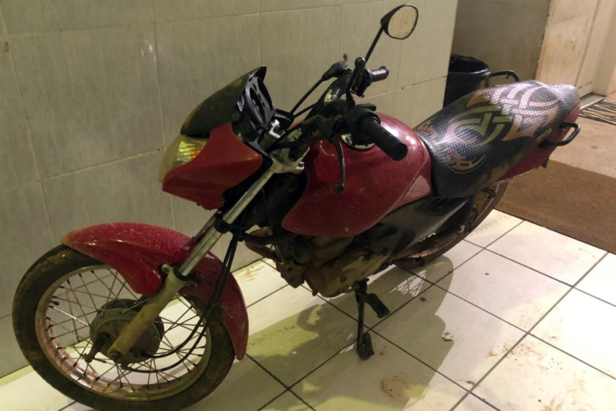 FUGA ALUCINADA - Após roubo de celular, dupla é presa na zona leste - News Rondônia