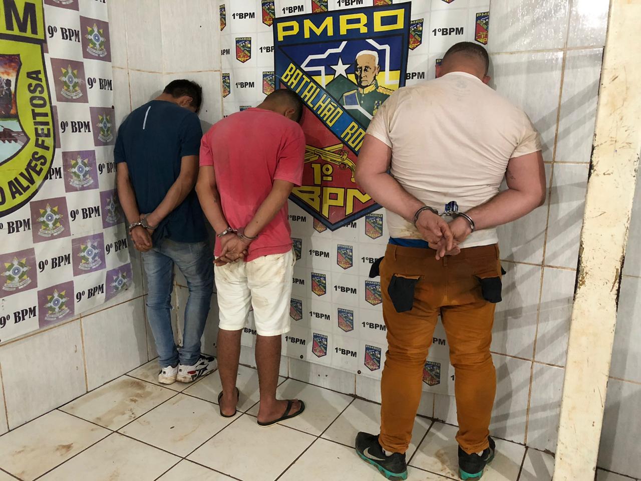 Polícia prende trio em caminhonete após roubaram bicicleta elétrica que seria levada para Humaitá - News Rondônia