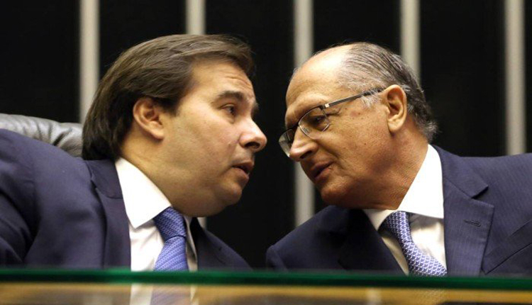 POLÍTICA & MURUPI: NA CONTRAMÃO DA GREVE DOS CAMINHONEIROS - News Rondônia