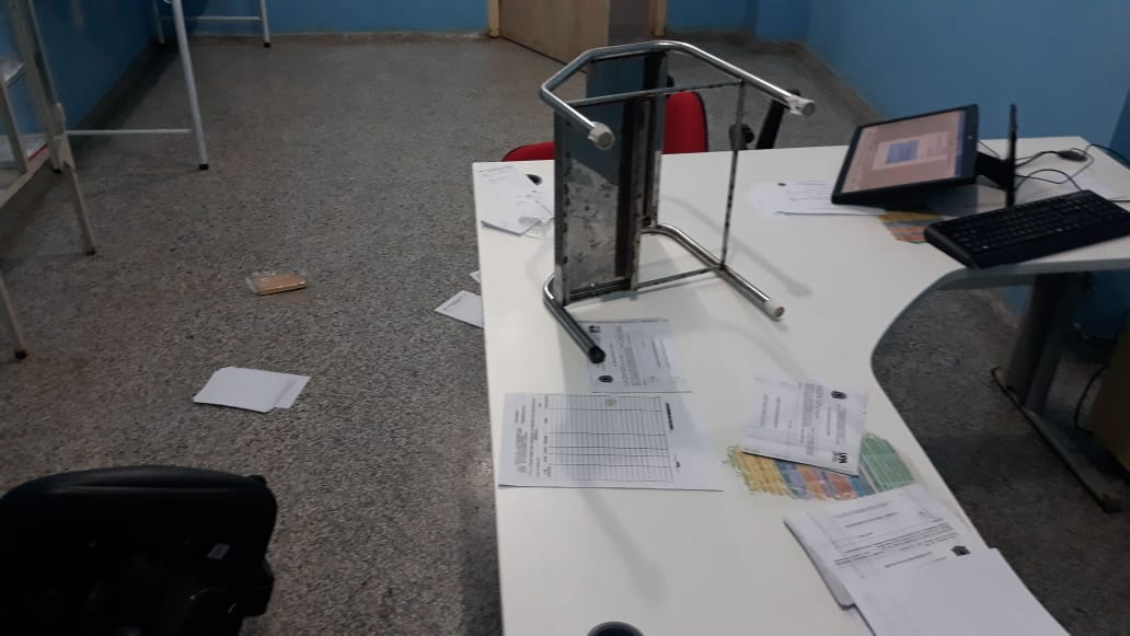 EXCLUSIVO - ENQUANTO AS UPAS E UBS'S AGONIZAM POR FALTA DE MÉDICOS E MEDICAMENTOS, SEMUSA GASTA MAIS DE 10 MIL REAIS EM CAPINHAS E PELÍCULAS PARA CELULARES - News Rondônia