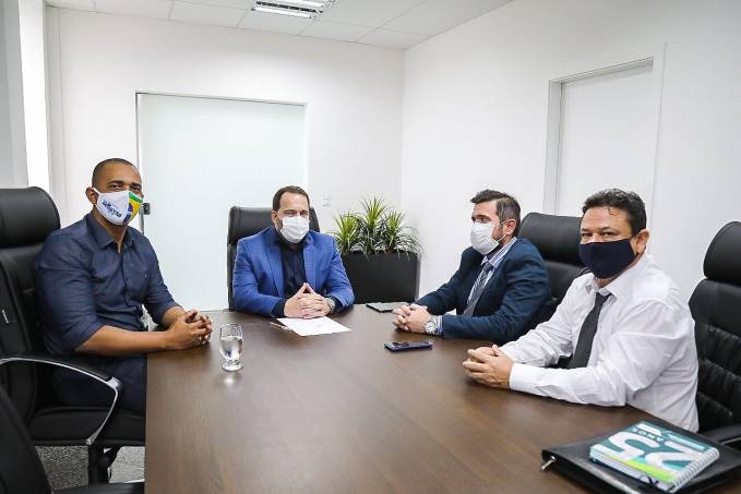 Presidente Alex Redano assegura emenda para compra de tubos para substituir pontes de madeira em Cacoal - News Rondônia