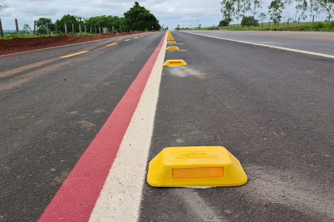 DER executa serviços de sinalização horizontal da ciclovia na RO-479, em Rolim de Moura - News Rondônia