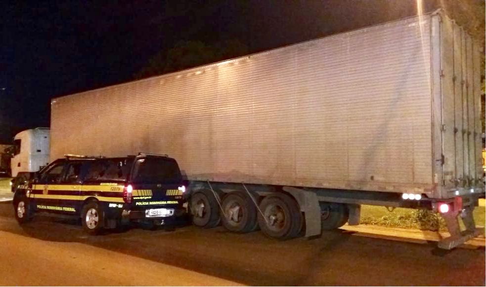 22 METROS CÚBICOS DE MADEIRA SÃO APREENDIDOS PELA PRF - News Rondônia