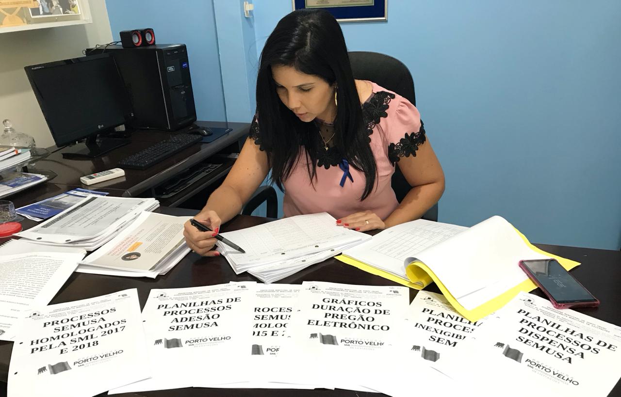 SML ENVIA RELATÓRIO DE LICITAÇÕES DE MEDICAMENTOS À VEREADORA CRISTIANE LOPES - News Rondônia