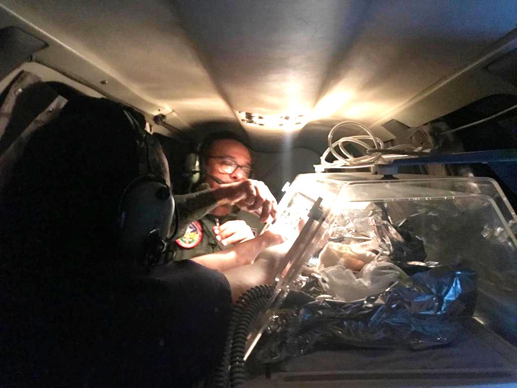 RECÉM NASCIDO DE 900 G É TRANSFERIDO DE CACOAL PARA PORTO VELHO POR EQUIPES DO CORPO DE BOMBEIROS E HOSPITAL COSME E DAMIÃO - News Rondônia