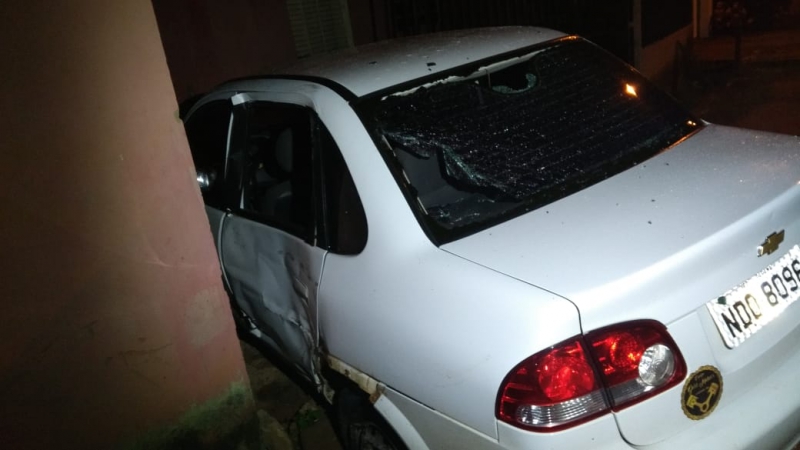 COLISÃO ENTRE VEÍCULO E MOTOCICLETAS DEIXA CONDUTORES FERIDOS - News Rondônia
