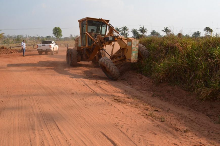 GESTÃO NA ESTRADA -Serviços de recuperação e manutenção são realizados na RO-484 em Santa Luzia do Oeste - News Rondônia