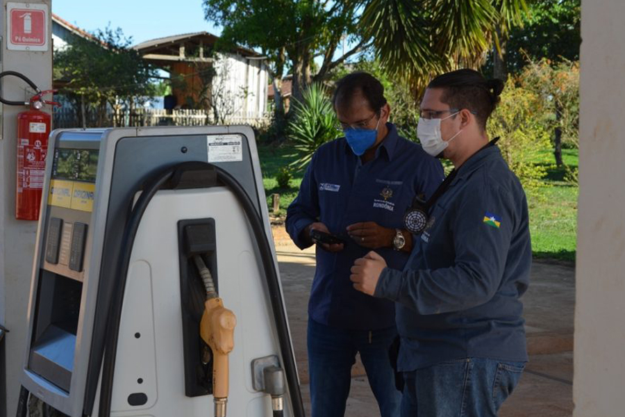 Ipem atesta irregularidades em lacres de bombas de combustíveis de Theobroma - News Rondônia