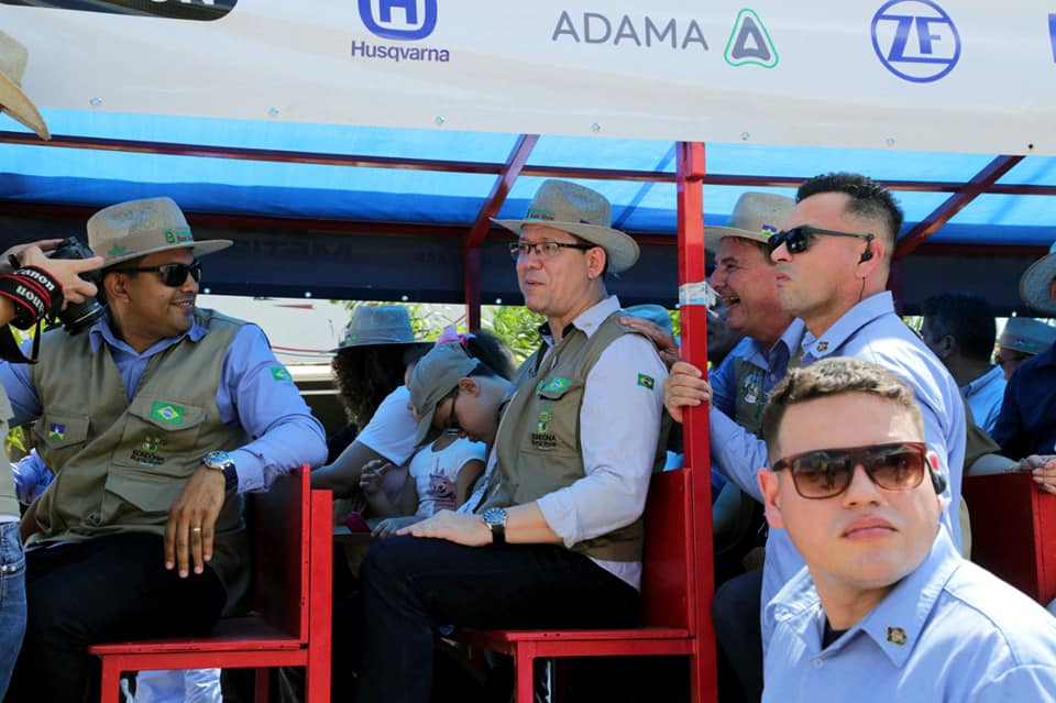 PARA EMATER DESLANCHAR NA PRESTAÇÃO DE SERVIÇOS, AGRICULTORES APONTAM SAÍDA AO GOVERNADOR DO ESTADO - News Rondônia