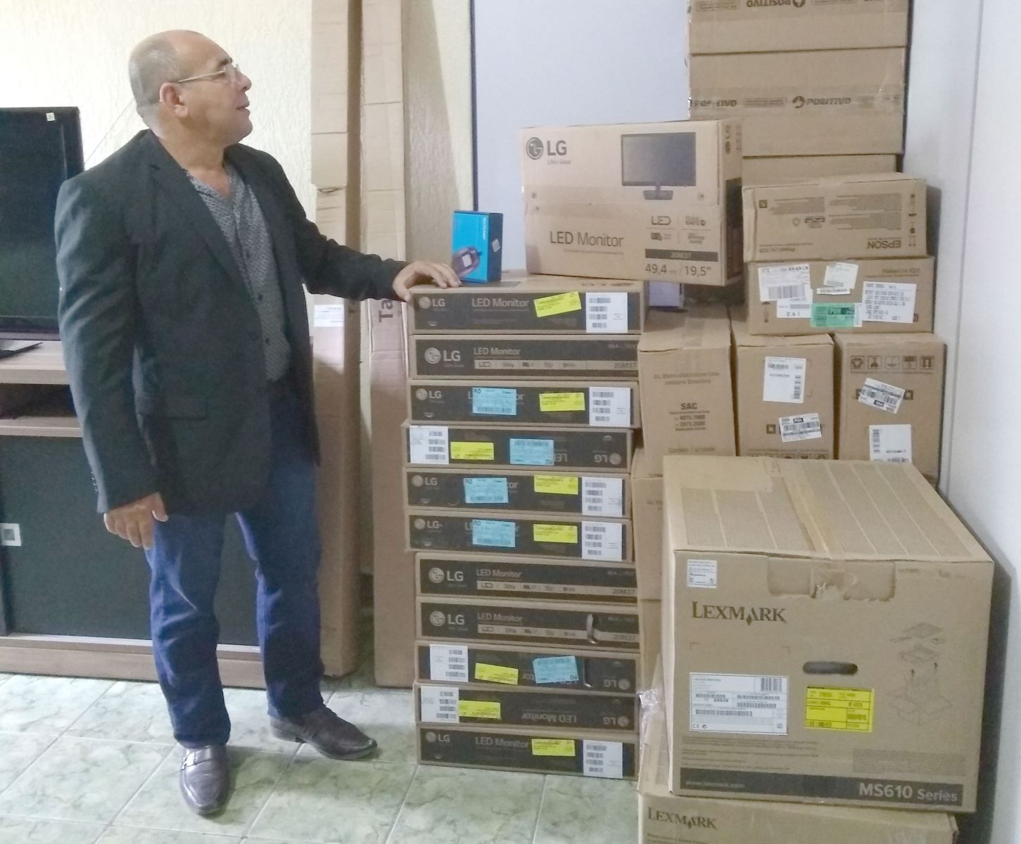 SEMDESTUR ADQUIRE EQUIPAMENTOS DE INFORMÁTICA PARA ATENDIMENTO AO PÚBLICO - News Rondônia