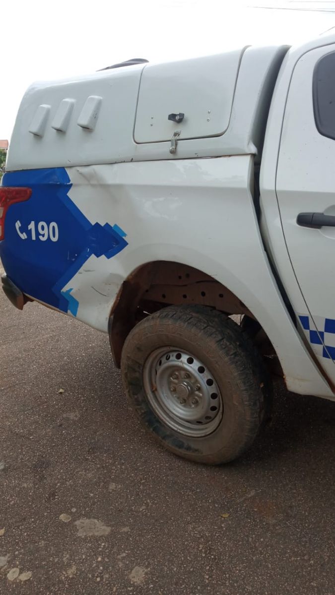AVANÇOU: Carro invade preferencial e bate de frente com viatura policial na zona sul - News Rondônia