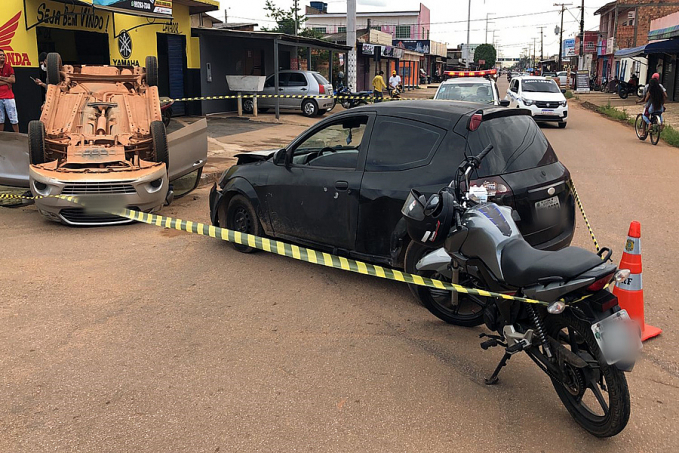 CAPOTAMENTO - Sargento da PM aposentado fica ferido em acidente - News Rondônia