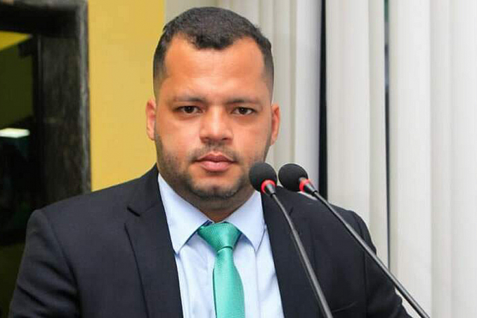 Vereador Edevaldo Neves faz pedido de providência pedindo drenagem e encascalhamento no bairro Lagoa - News Rondônia