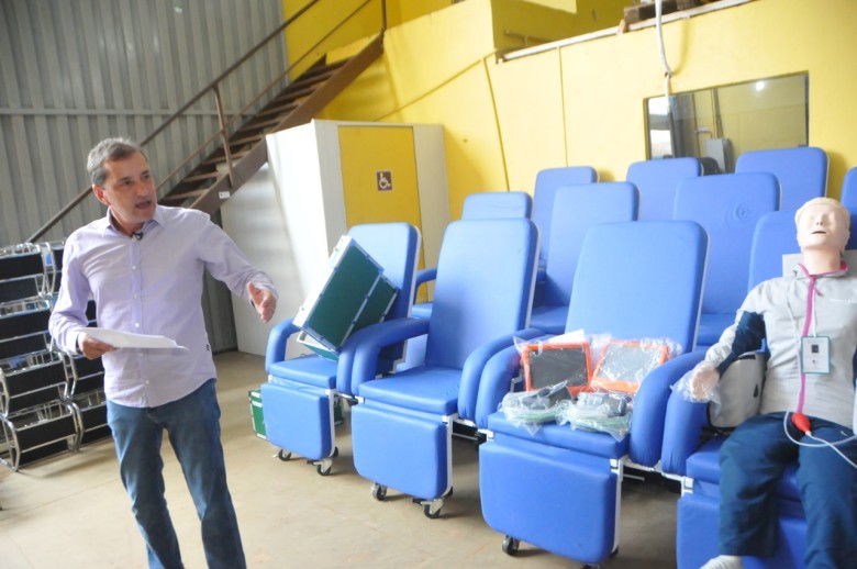 PREFEITO ENTREGA EQUIPAMENTOS PARA SAMU E UPAS SUL E LESTE - News Rondônia