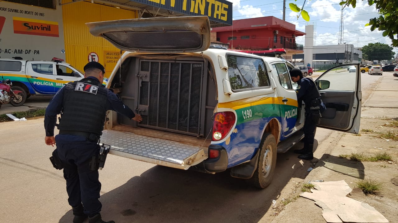 HOMEM EMBRIAGADO INVADE CASA DA MÃE E TENTA MATAR PADRASTO À FACADAS - News Rondônia