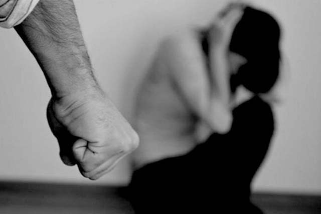 HOMEM É PRESO POR INVADIR A CASA DA AMANTE E AMEAÇÁ-LA COM UM FACÃO - News Rondônia