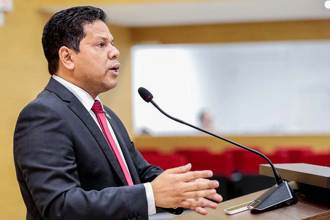 Deputado Jair Montes faz apelo ao embaixador Gustavo Lima que faz show esta (3) noite na capital - News Rondônia