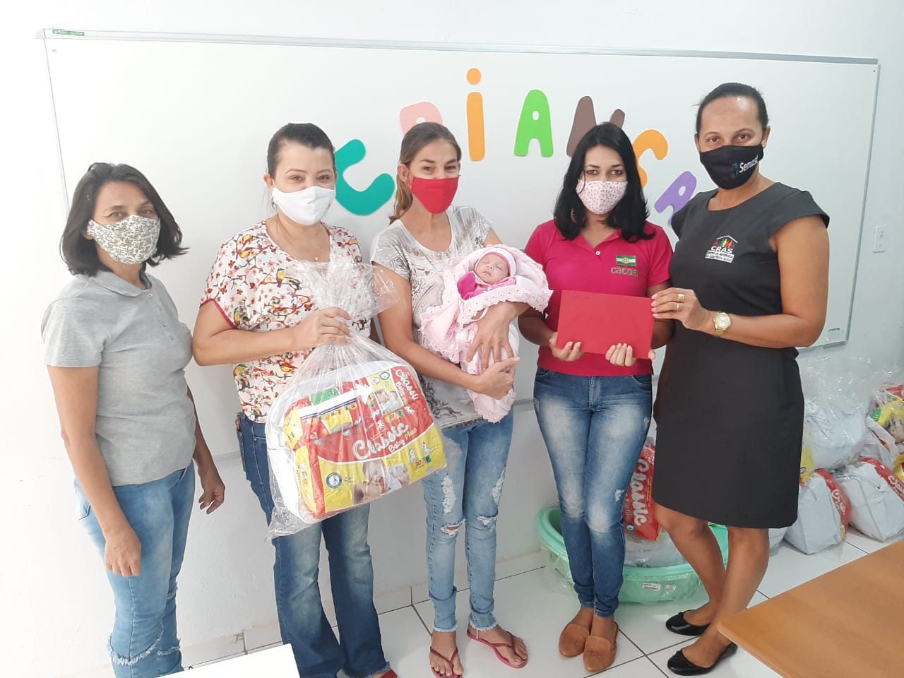 KITS ENXOVAIS - Mais de 100 famílias são beneficiadas na primeira etapa do Programa Mamãe Cheguei em Cacoal e região - News Rondônia