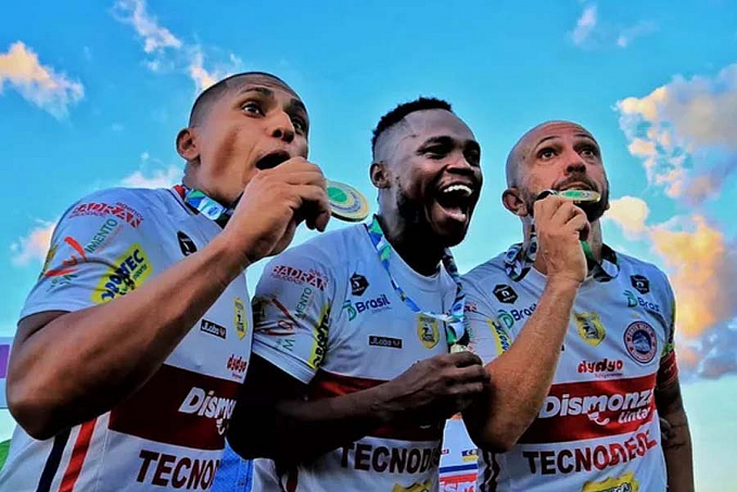 Jogadores do PVH comemoram conquista do bicampeonato rondoniense: "Na hora que tinha que ganhar mesmo, deu Porto Velho" - News Rondônia