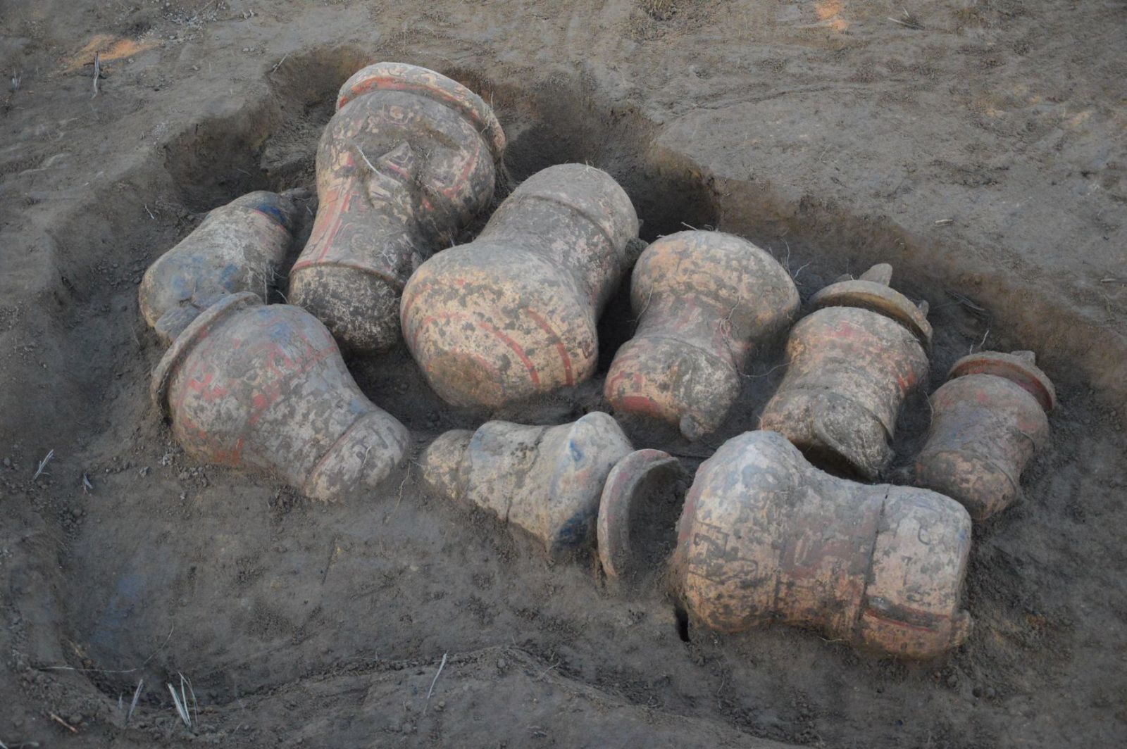 ARQUEÓLOGOS DESCOBREM CEMITÉRIO NA AMAZÔNIA COM URNAS FUNERÁRIAS INDÍGENAS QUE PODEM TER MAIS DE 500 ANOS - News Rondônia