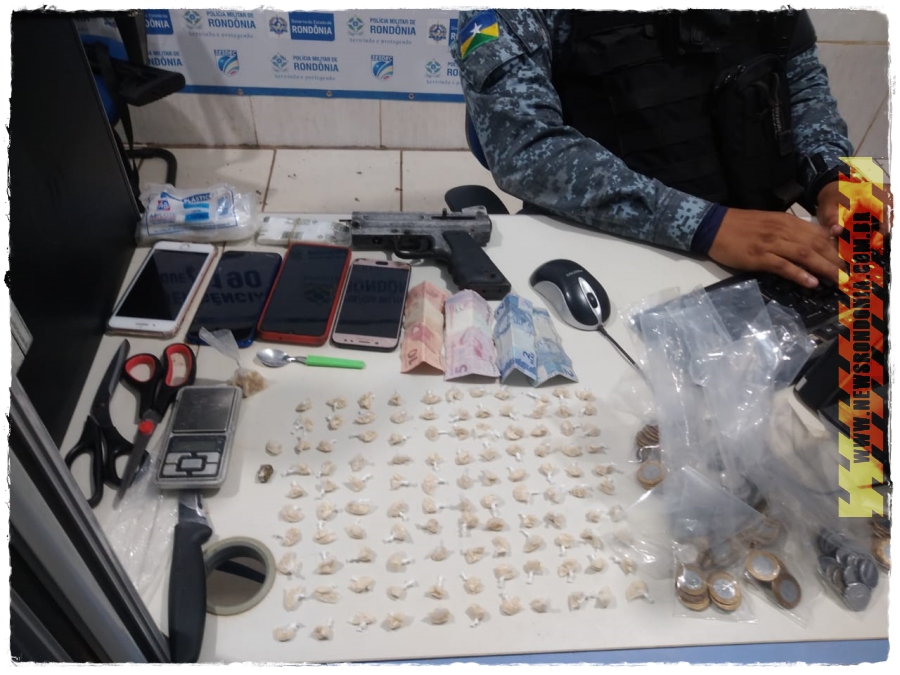 FLAGRANTE: Casal é preso com mais de 100 porções de drogas e objetos furtados em salão de beleza na zona leste - News Rondônia