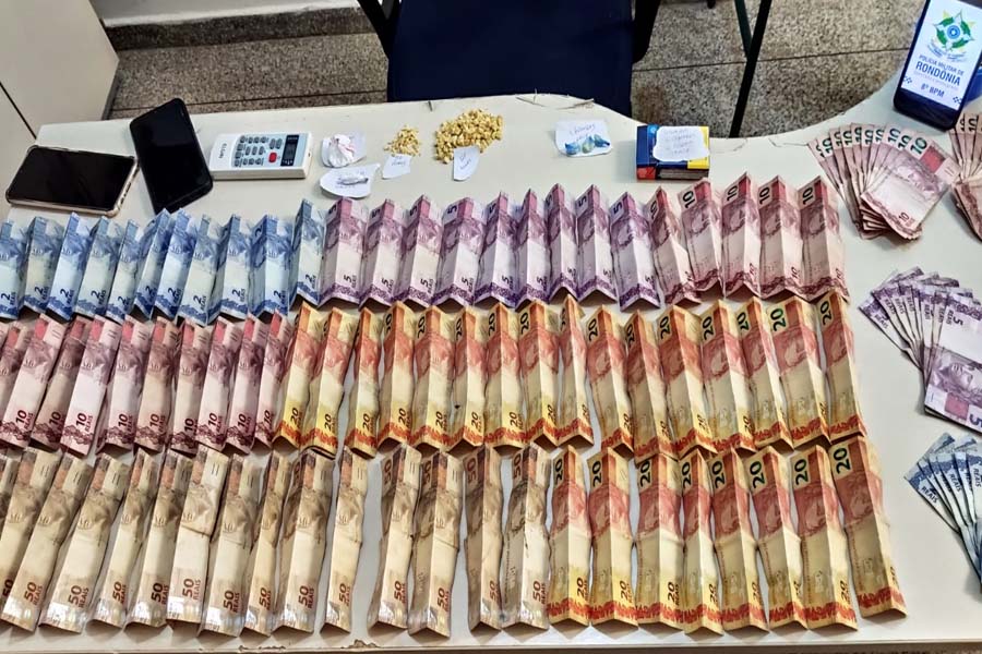 Cães policiais ajudam na prisão de homem por tráfico de drogas em Jaru - News Rondônia