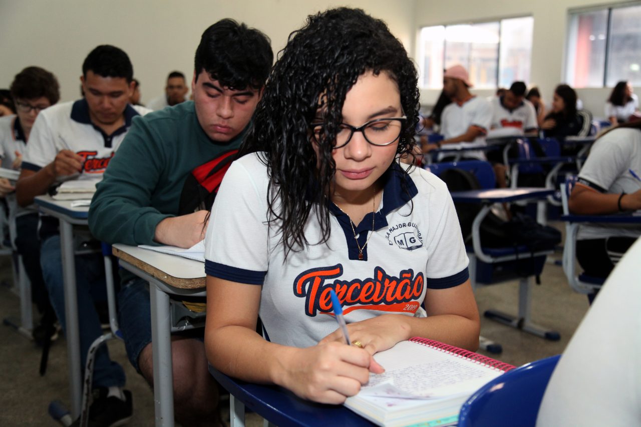 CÁPSULA DO TEMPO: ALUNOS ELABORAM CARTAS SOBRE O FUTURO DE RONDÔNIA PARA CONSTRUÇÃO DO PLANEJAMENTO ESTRATÉGICO DO GOVERNO - News Rondônia