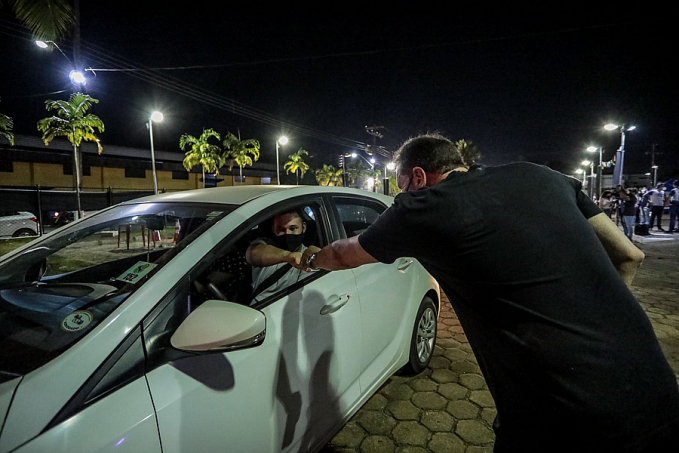 8ª edição do drive-thru vacinou público de 25 anos acima - News Rondônia