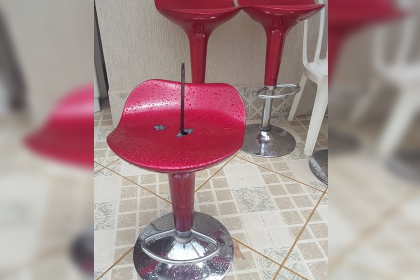 BANQUETA QUEBRA E PEDAÇO DE FERRO FERE MULHER DURANTE FESTA DE NATAL - News Rondônia