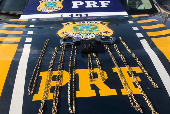 Em Vilhena, PRF prende três que confessaram ter aplicado golpes em cidades de RO vendendo semijoias como se fossem de ouro - News Rondônia