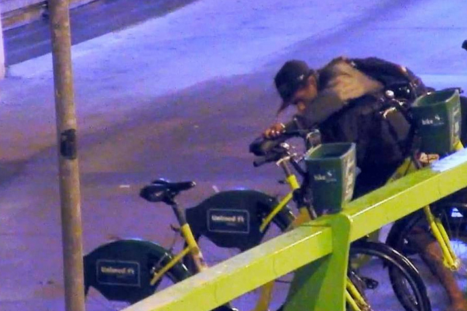 Câmeras flagram ladrão furtando bicicleta de filho de militar - News Rondônia