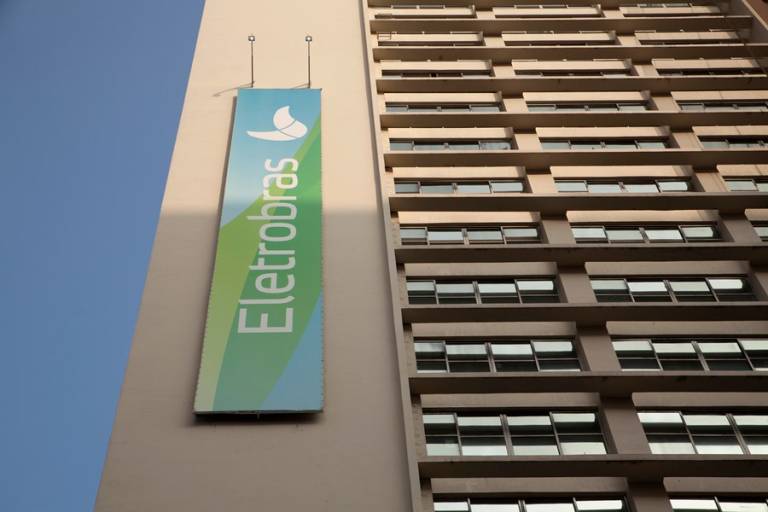 Governo vê risco para privatização da Eletrobrás e quer mudar texto do relator - News Rondônia