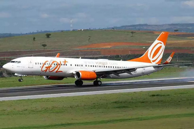 Homem coloca fogo em papéis dentro de avião da Gol - News Rondônia