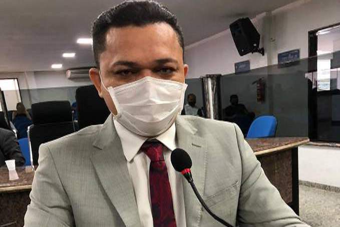 Vereador Isaque Machado intervem e Prefeitura revoga decreto - News Rondônia