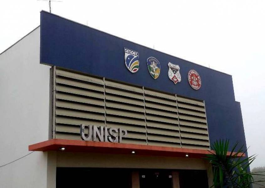 FLAGRADO PELA SEGUNDA VEZ COM VEÍCULO PÚBLICO E SEM HABILITAÇÃO, SERVIDOR DA PREFEITURA RECONHECE: AGORA EU SE FU... - News Rondônia
