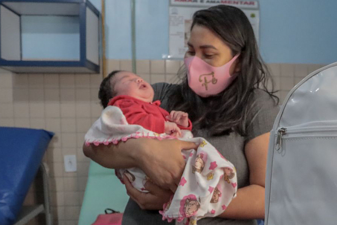 Recém-nascidos na Maternidade Mãe Esperança ganham enxovais da Prefeitura - News Rondônia