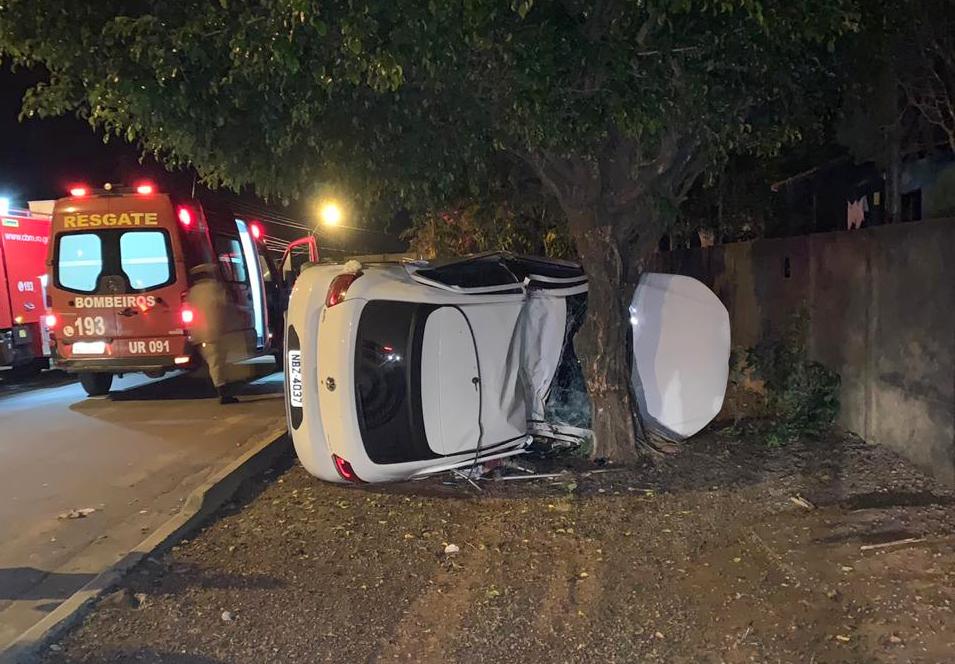 JARU: ELEMENTO EMBRIAGADO E INABILITADO CAPOTA VEÍCULO EMPRESTADO AO FUGIR DA PM - News Rondônia