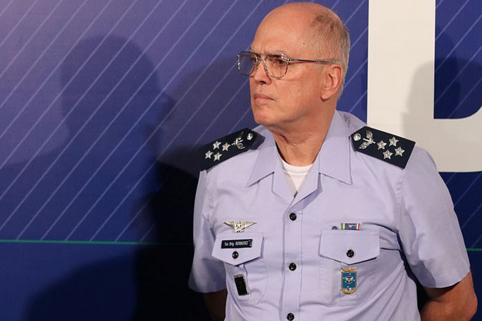 Comandante da Aeronáutica diz em despedida que foi demitido e que FAB é 'instituição de Estado' - News Rondônia