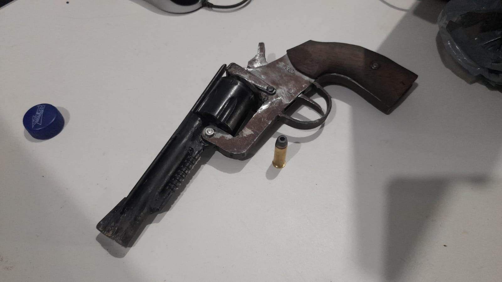 FALHOU: Adolescente atira duas vezes na cabeça de vítima em roubo no centro - News Rondônia