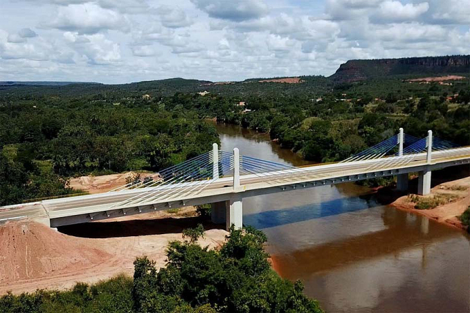 Bolsonaro inaugura ponte que aproxima 4 estados da Ferrovia Norte-Sul - News Rondônia