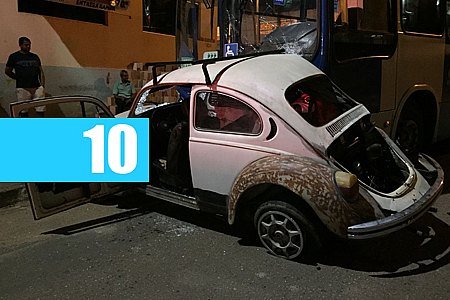 FUSCA É DESTRUÍDO AO SER ARRASTADO POR ÔNIBUS EM CRUZAMENTO NA ZONA SUL DA CAPITAL - News Rondônia