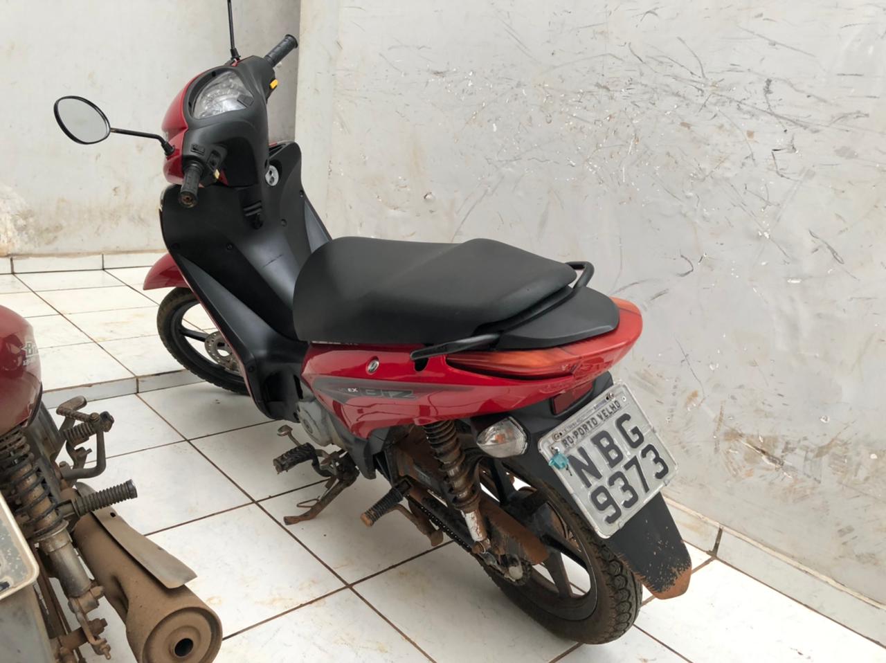 Suspeito de assaltos é preso em moto portando revólver no setor leste de Porto Velho - News Rondônia