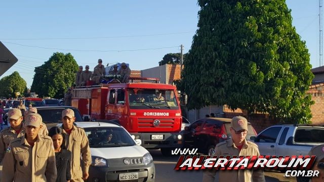 SANTA LUZIA - CENTENAS DE PESSOAS SE EMOCIONAM NO ÚLTIMO ADEUS AO SOLDADO BOMBEIRO CARDOZO - VÍDEO - News Rondônia