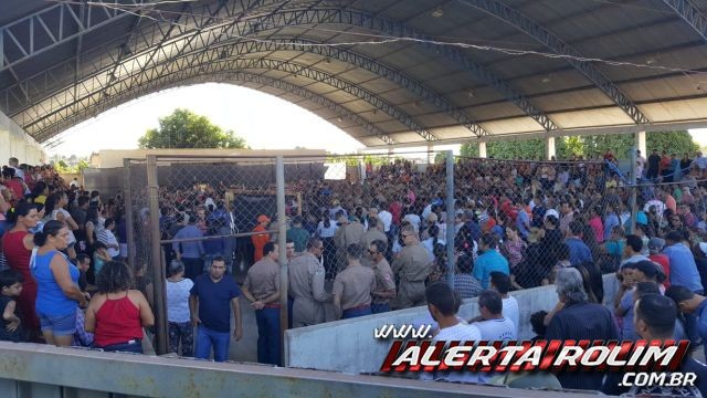 SANTA LUZIA - CENTENAS DE PESSOAS SE EMOCIONAM NO ÚLTIMO ADEUS AO SOLDADO BOMBEIRO CARDOZO - VÍDEO - News Rondônia