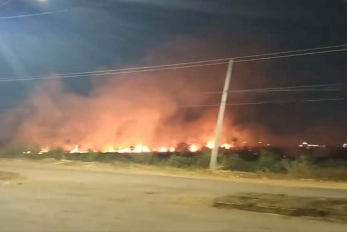 DENÚNCIA - Terreno próximo ao Cemetron é incendiado de forma criminosa, afirma internautas - News Rondônia
