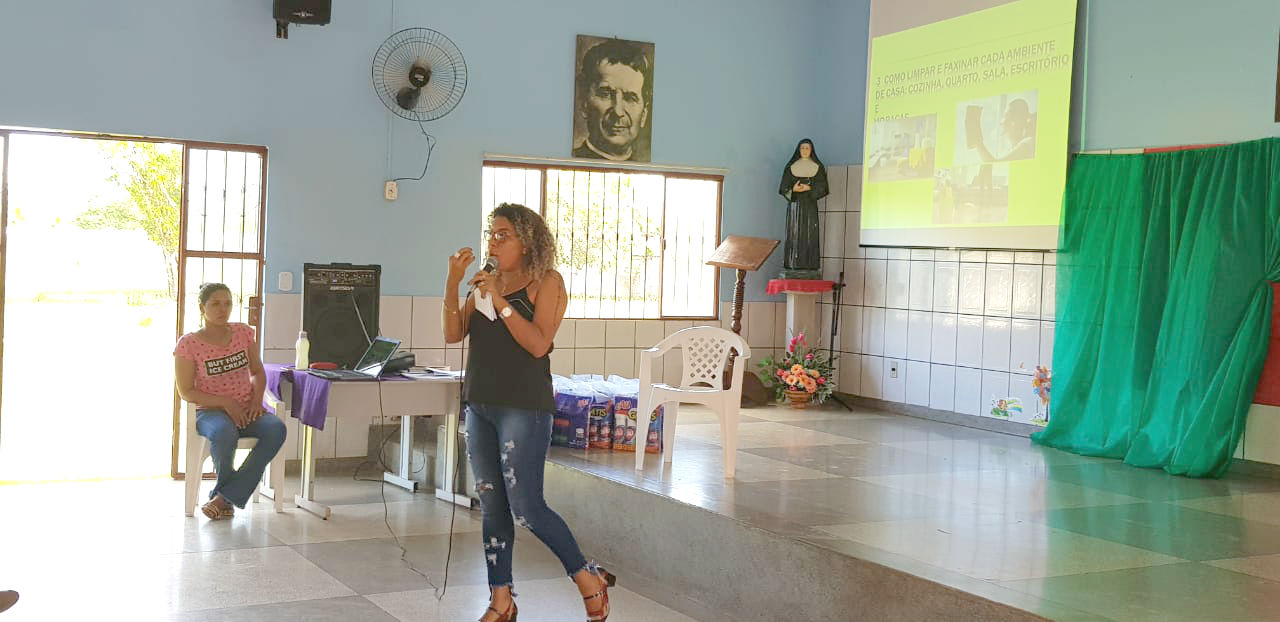 CRAS IRMÃ DOROTHY CONTINUA PROJETO DE OFICINAS PROFISSIONALIZANTES À COMUNIDADE DA ZONA LESTE - News Rondônia